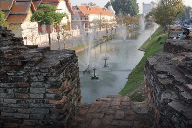Private Half-Day Tour The Old Chiang Mai City With Street Foods - Old Town at Golden Hour: Why the 3:30 pm Start Works
