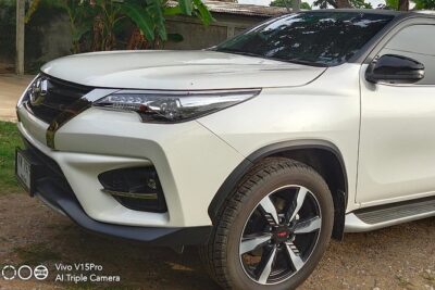 Private Luxury Car rental + English speaking driver: - Timing Rules: 9:40 to 6:30, Chiang Rai Morning, and Extra Hours
