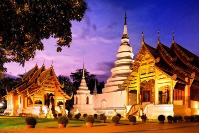 Private Program Discovery Chiang Mai - Half/Full day / Night tour - Wat Chedi Luang and Wat Phra Singh: the old city foundation