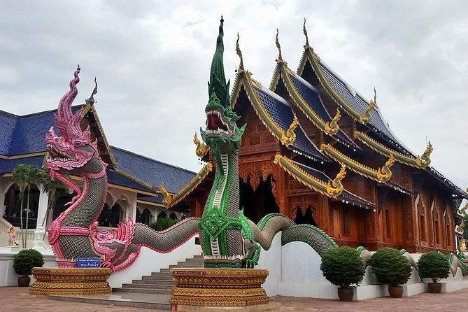 Private tour Chiang Dao cave ,Temples,Sticky waterfall - A full-day mix that actually makes sense in Chiang Mai