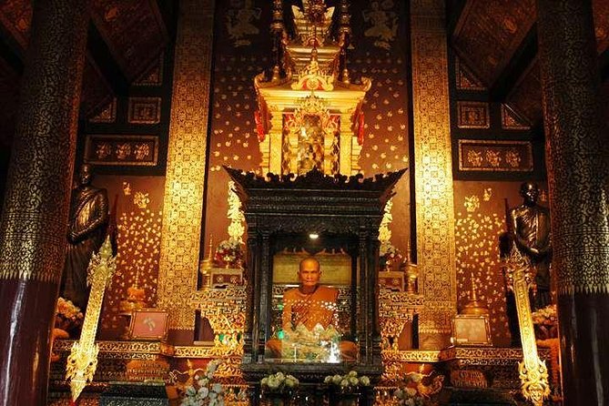 Private Tour: Chiang Mai City and Temples - Stop 1: Wat Phra That Doi Suthep and the 306-step climb