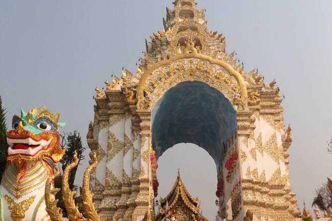 Private Tour Chiang Rai 3 Wonderful Temples & Lalitta Cafe - Private Chiang Rai Day: what 12 hours really means