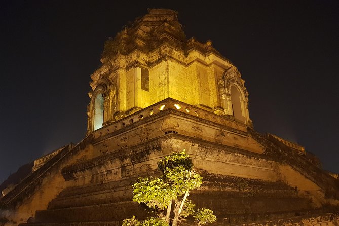 Private Tour: Sightseeing City walking Tour - Wat Chedi Luang Varavihara: Royal Temple in the Heart of the Old City