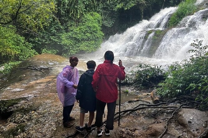 Private Tour to Doi Inthanon including Twins Pagodas and Hiking - Doi Inthanon National Park: why the altitude changes the day