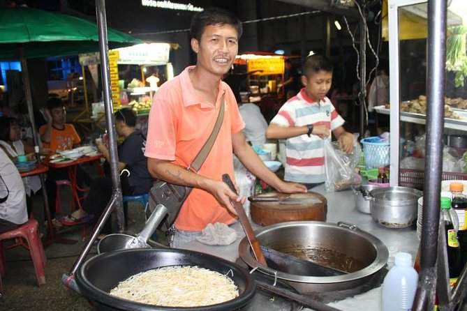 Small-Group Chiang Mai Evening Street Food Tour - Northern Thai flavors and the Lanna angle