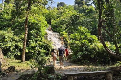 Sticky Waterfalls Private Half Day Fun Escapades - The drive to Bua Thong: comfy wheels and a clear game plan