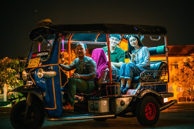 Sunlight or Moonlight: Chiang Mai City Tuk Tuk Tour - Wat Sri Suphan (Silver Temple): Craftsmanship You Can Actually See