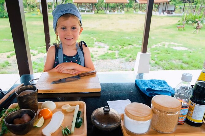 Sunset Thai Cooking with Grandma - Farm & Evening Feast - Eating your meal together: fresh food and less cleanup anxiety