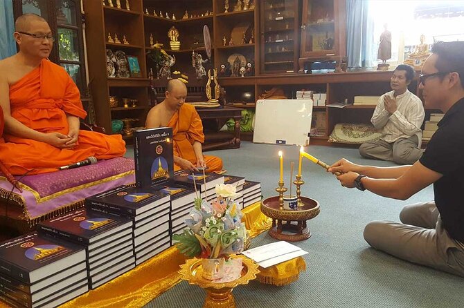 Talk to Buddhist monk & craft work in temple - The short wellness pause: tok sen massage (when it’s included)