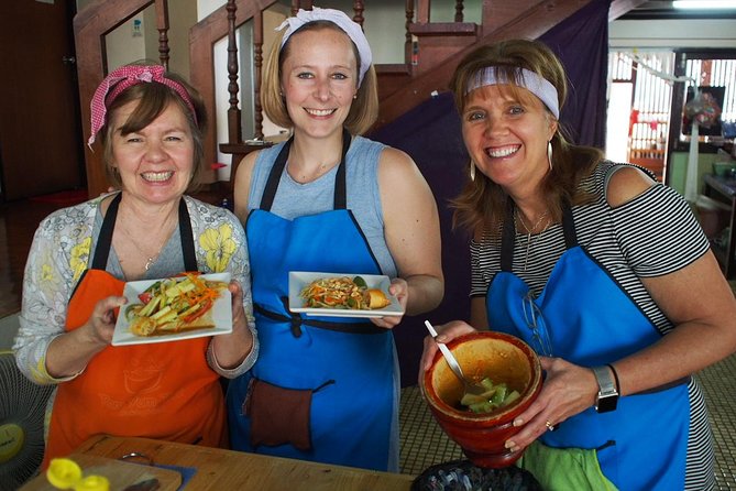 Tomyumthai Cooking Class in Chiang Mai - Hotel pickup, meeting point, and how to plan your day