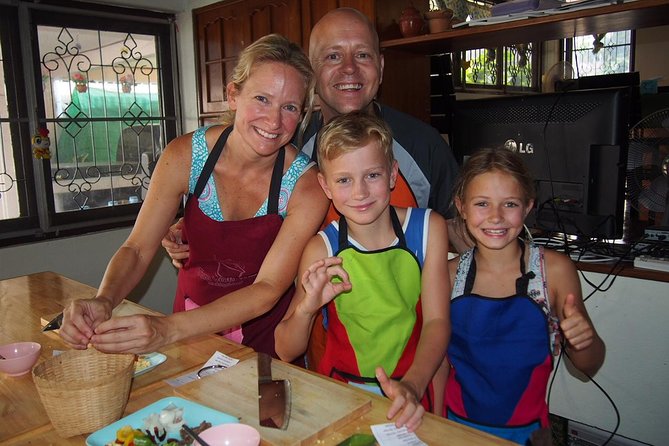 Tomyumthai Cooking Class in Chiang Mai - From the kitchen to six chosen dishes: how the class works