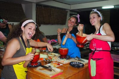 Tomyumthai Cooking Class in Chiang Mai - The market walk for Thai vegetables and spices (and why it’s more than sightseeing)
