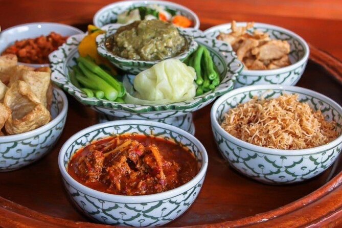 Traditional Khantoke Dinner & Cultural Show Tour in Chiang Mai - Should You Book This Khantoke Dinner Show?