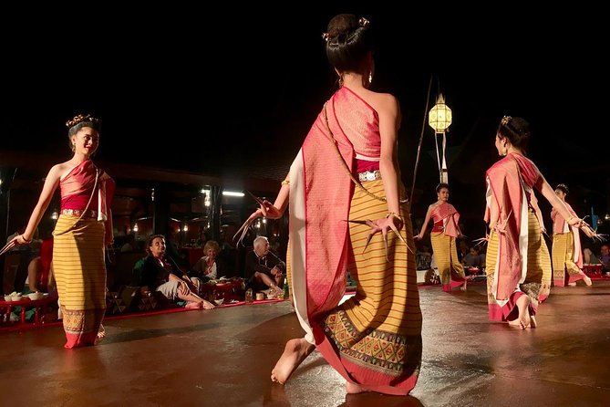 Traditional Khum Khantoke Dinner & Dance Show at Chiang Mai with Return Transfer - What this khantoke dinner-and-dance actually feels like