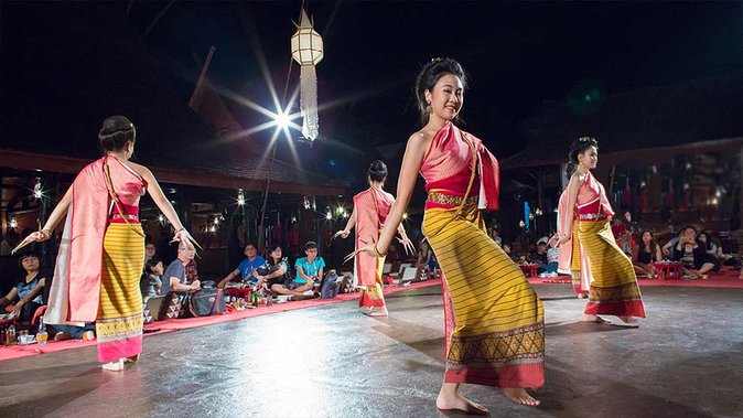 Traditional Khum Khantoke Dinner & Dance Show at Chiang Mai with Return Transfer - The dance show: what you’ll watch and why it’s worth your attention