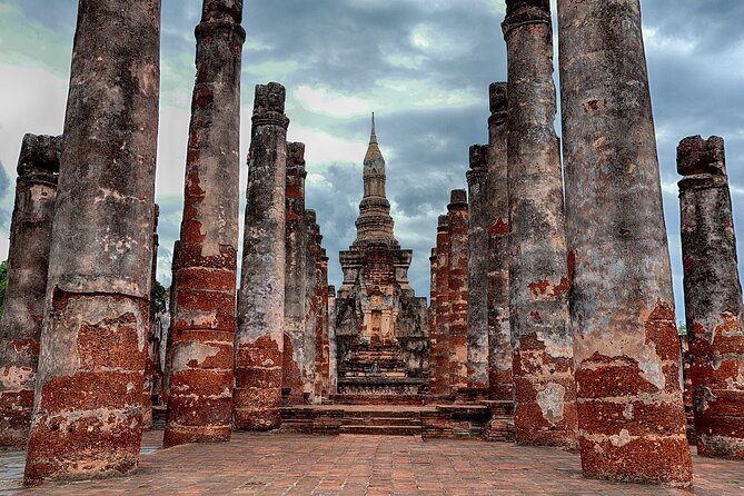 Unseen Sukhothai Province 2 Days 1 Night Private Tour - Day 1: Thung Kwian Market coffee break and local products