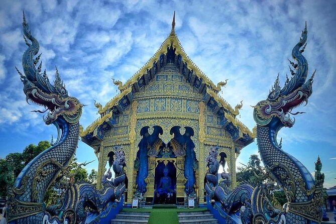 Visit Chiang Rai Temples and Lalitta Cafe from Chiang Mai - Wat Huay Pla Kang: the Goddess of Mercy and a real climb