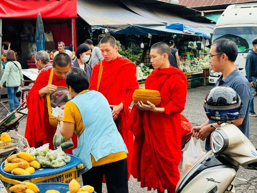 Walk With Monks Collecting Alms(meeting point maybe change) - Morning at Wat Chai Sri Phum: what that 5:45 AM really means