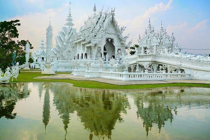 Wat Doi Suthep And Wat Pha Lat Evening Tour - Stop 2 Drive: The Short Transfer to Doi Suthep