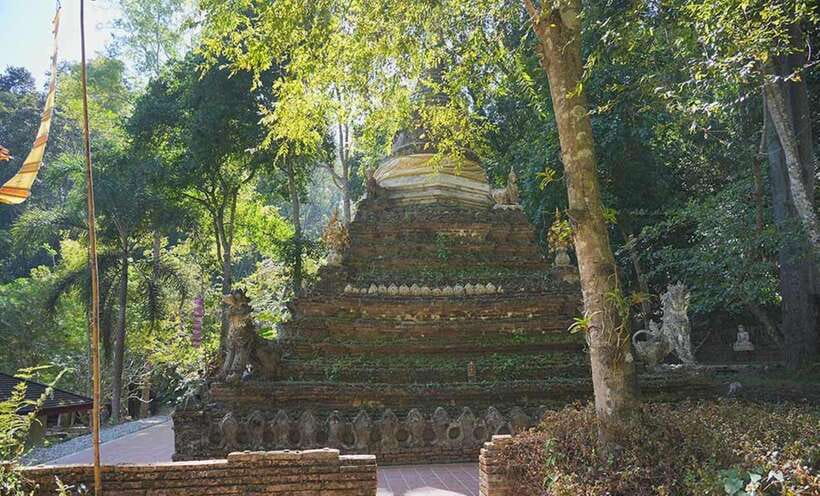 Wat Phra That Doi Suthep & Wat Pha lat Evening Tour & Guide - What You’ll Learn From the Guide (and Why It Changes the Photos)