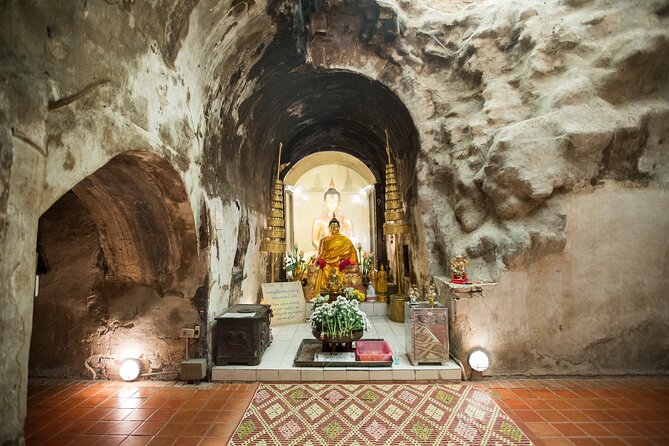 Wat Umong and Doi Suthep Temples Evening Tour - What you should bring (and what you can skip)