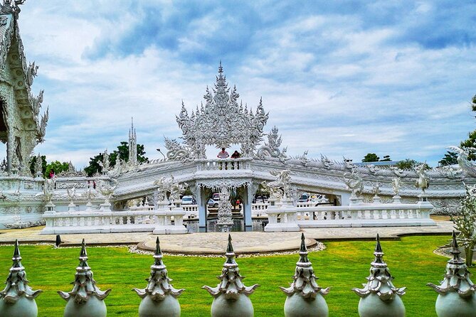 White, Red/Black and Blue Temples Full Day Trip From Chiang Mai - Wat Rong Seur Ten (Blue Temple): vivid carvings and more time to look