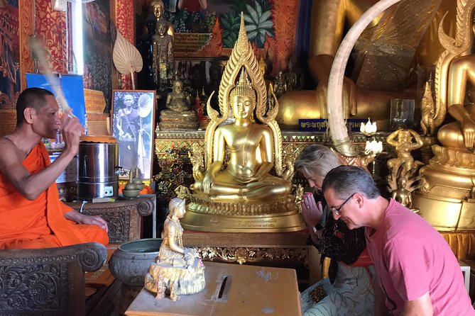Wiang Kum Kam and Wat Phra That Doi Suthep Private Tour - What to wear, bring, and expect at temple time